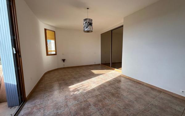 Maison à vendre    5 pièces •  Cadenet