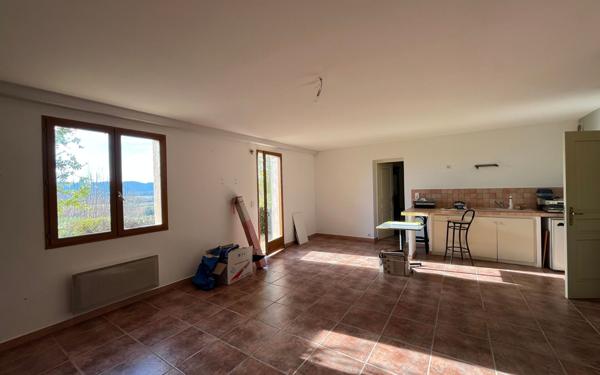 Maison à vendre    5 pièces •  Cadenet