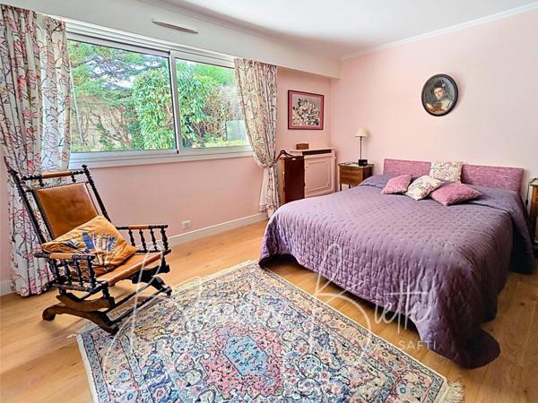 Appartement familial rénové avec jardin à 10 mn du RER