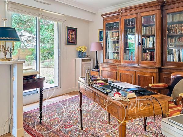 Appartement familial rénové avec jardin à 10 mn du RER