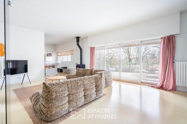 Maison d’architecte sur pilotis face à la Marne