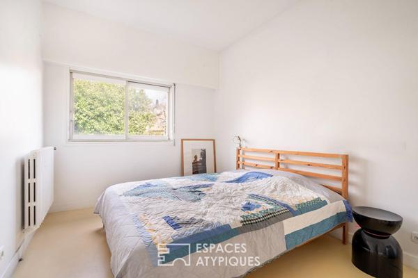 Maison d’architecte sur pilotis face à la Marne