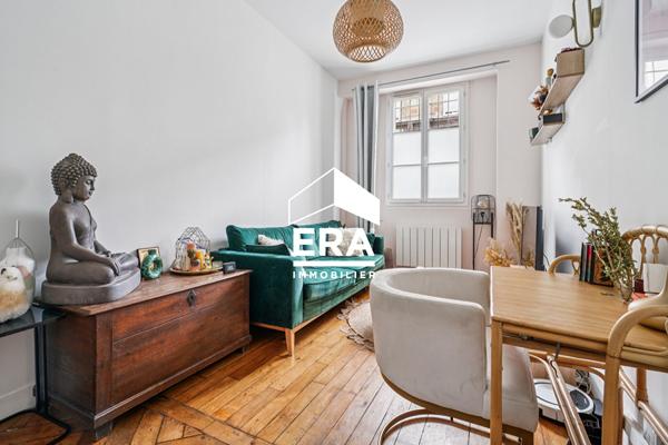 BATIGNOLLES/BOURSAULT. Charmant 2 pièces de 33m2 avec Terrasse de 11m2