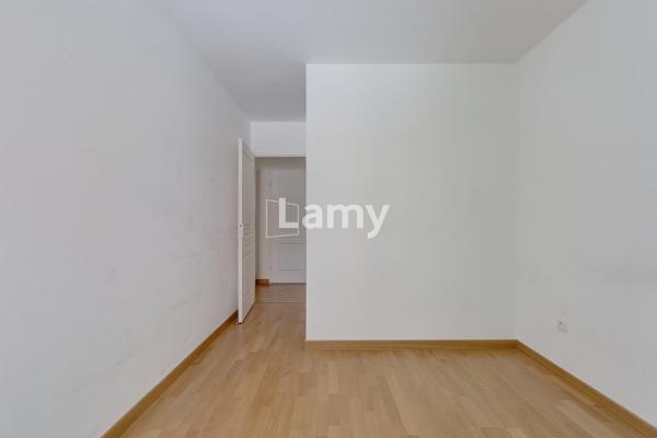 Parking + appartement