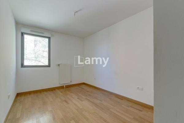 Parking + appartement