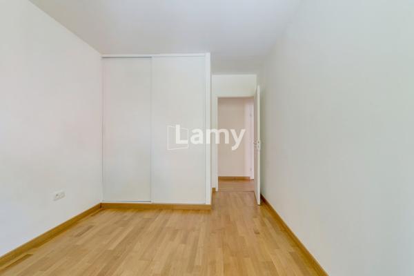 Parking + appartement