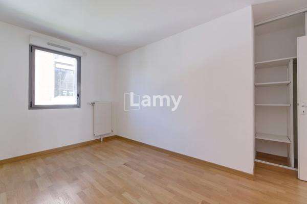 Parking + appartement