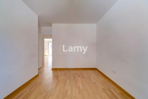 Parking + appartement