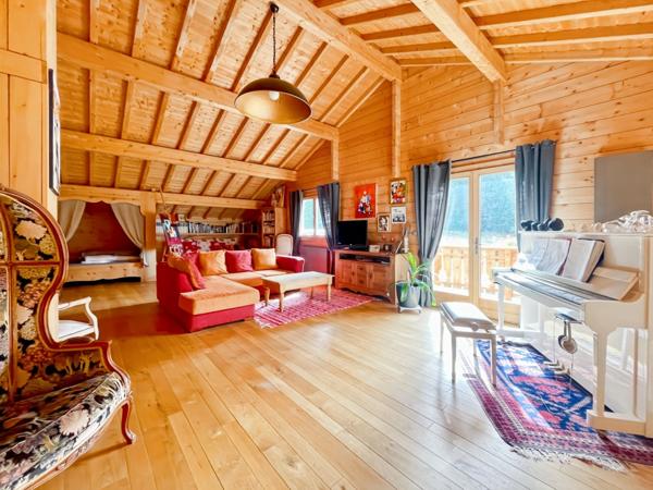 A VENDRE PREMANON - Chalet 216m2 sur terrain de 4240m2