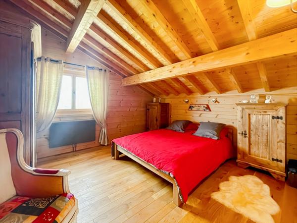 A VENDRE PREMANON - Chalet 216m2 sur terrain de 4240m2