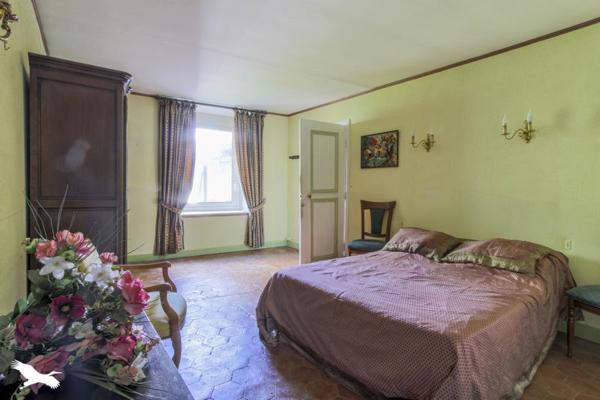 Maison à vendre |  Thoiry |  6 pièces | 206 m²