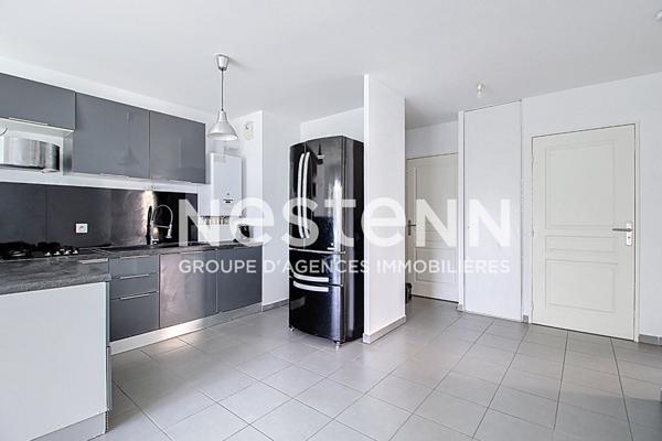 Appartement lumineux T3 avec terrasse - 2 Chambres - Copropriété récente - Secteur Nouveau Terraillon - 69500 BRON