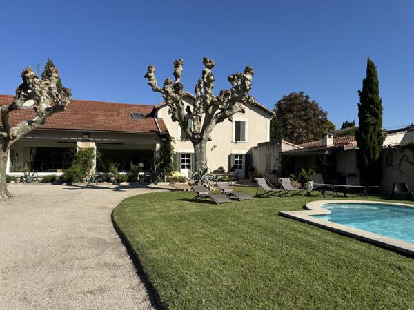 Avignon (84000) Maison de 195 m² Avignon Extra Muros