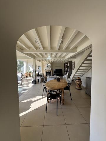 Avignon (84000) Maison de 195 m² Avignon Extra Muros