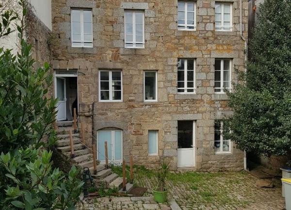 Appartement à vendre    3 pièces •  Guingamp