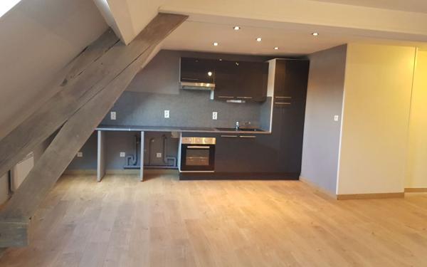 Appartement à louer    4 pièces • 70 m2 Aire-sur-la-Lys