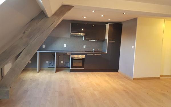 Appartement à louer    4 pièces • 70 m2 Aire-sur-la-Lys