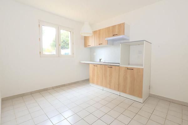 Maison Lattes 4 pièces 78 m2 sur 350 m² de terrain clos .