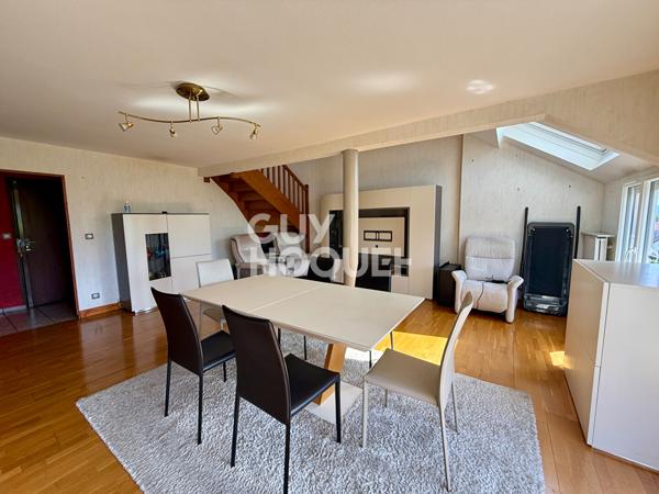 Duplex lumineux avec 4 chambres en dernier étage avec ascenseur