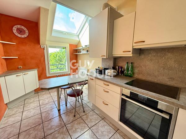 Duplex lumineux avec 4 chambres en dernier étage avec ascenseur