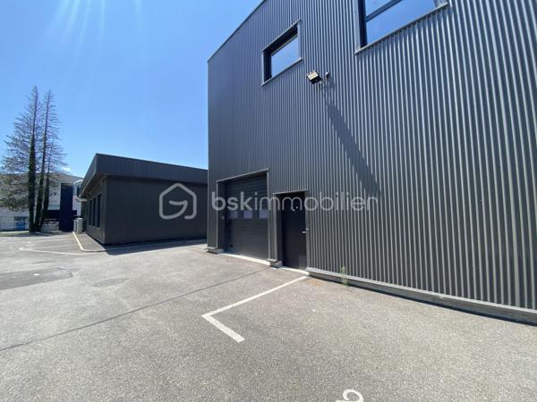 Local de stockage de 168,52 m²