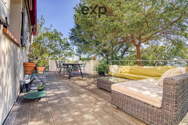 Superbe maison avec piscine et dépendance