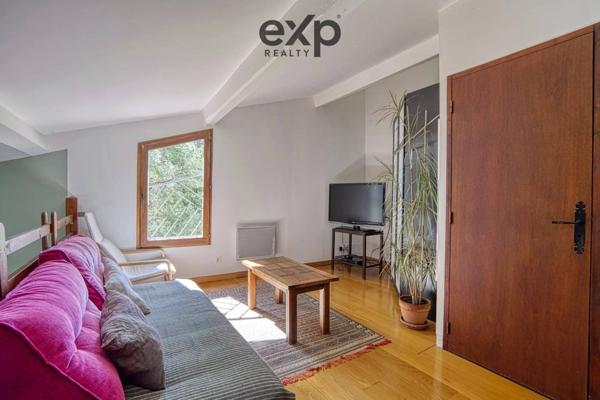 Superbe maison avec piscine et dépendance