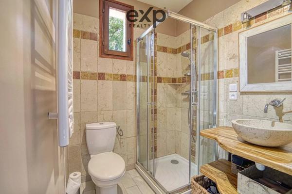 Superbe maison avec piscine et dépendance