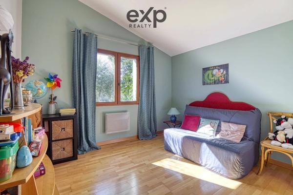 Superbe maison avec piscine et dépendance