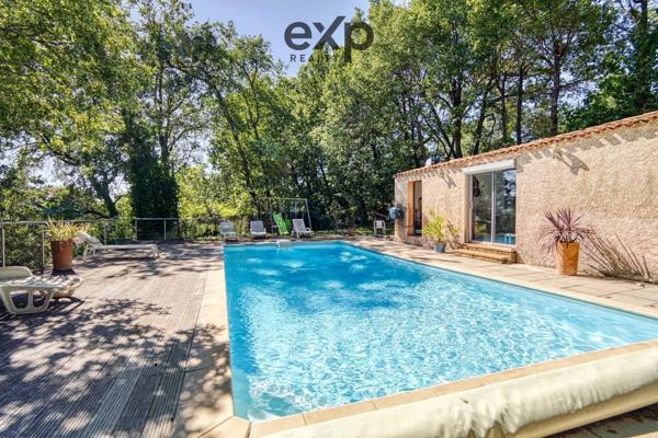 Superbe maison avec piscine et dépendance