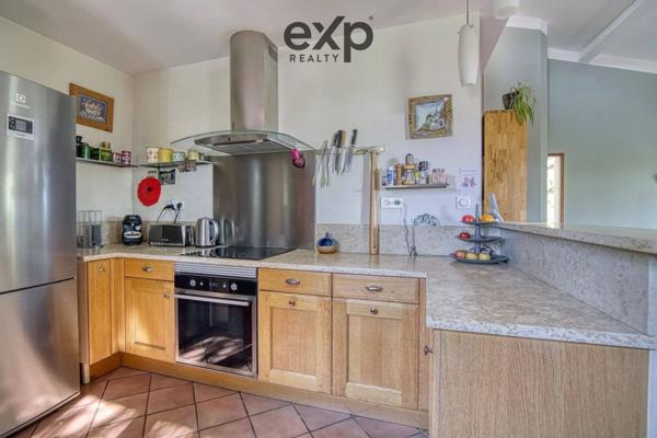 Superbe maison avec piscine et dépendance