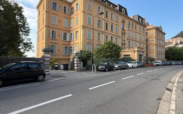 Appartement à vendre    1 pièce • 37,65 m2 Grasse