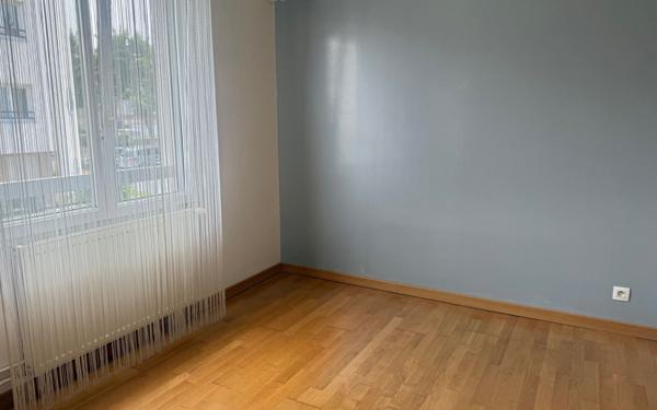 Maison à vendre    5 pièces • 134 m2 Saint-Thibault-des-Vignes