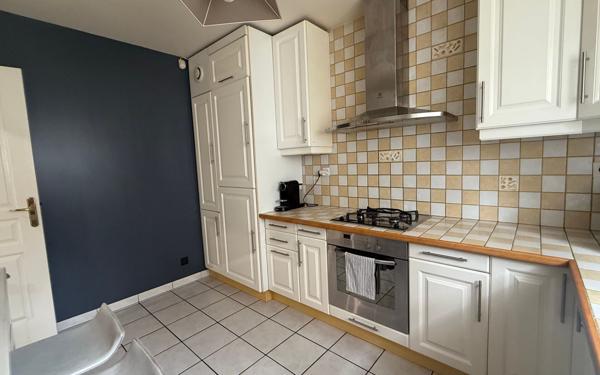 Maison à vendre    5 pièces • 134 m2 Saint-Thibault-des-Vignes