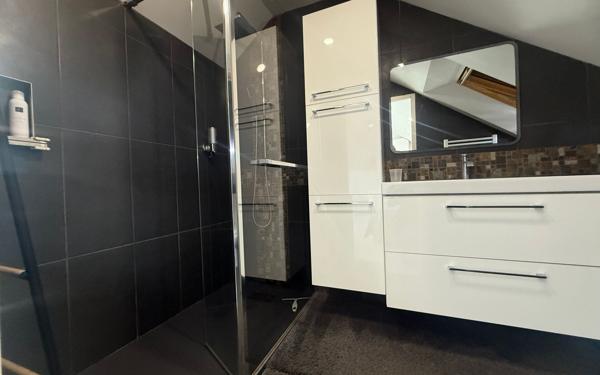 Maison à vendre    5 pièces • 134 m2 Saint-Thibault-des-Vignes