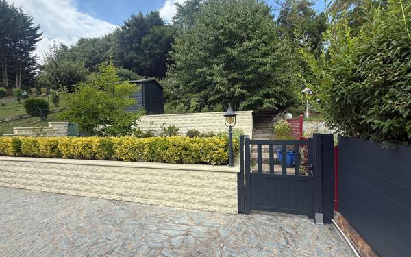 Maison à vendre    5 pièces • 134 m2 Saint-Thibault-des-Vignes