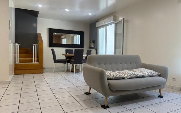 Maison à vendre    5 pièces • 134 m2 Saint-Thibault-des-Vignes