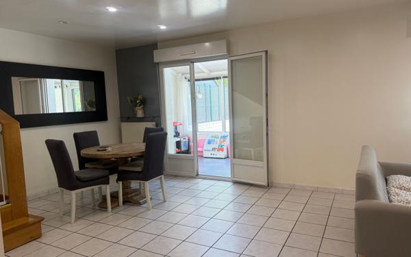 Maison à vendre    5 pièces • 134 m2 Saint-Thibault-des-Vignes