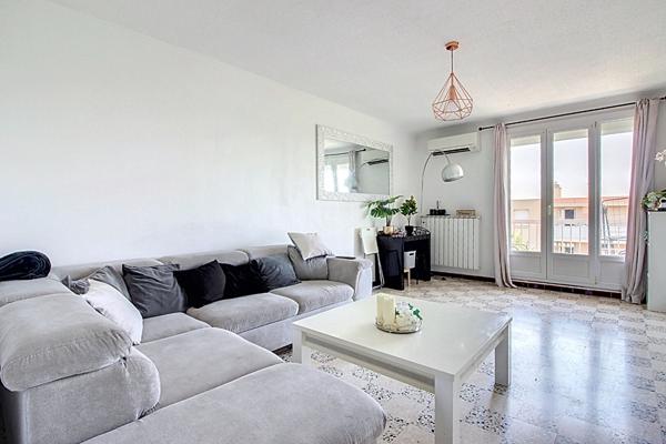 Appartement Vitrolles 3 pièces de 75 m² environ avec Cave