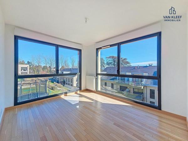 Vente / Appartement T5 à Divonne-les-Bains (01220)