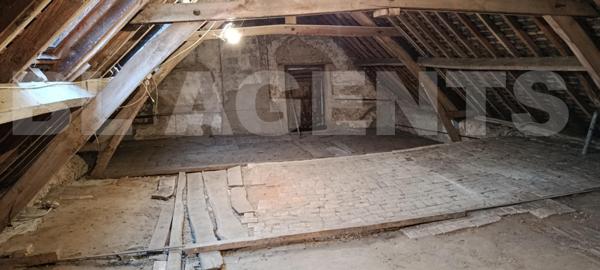 charmante maison 5 pièces proche Noyant-villages