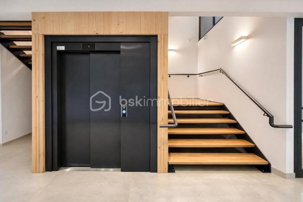 Local commercial de 1 383,22 m²