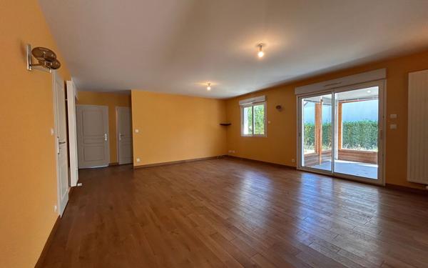 Maison à louer    4 pièces • 109 m2 Vineuil