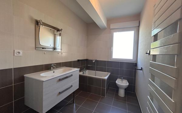 Maison à louer    4 pièces • 109 m2 Vineuil