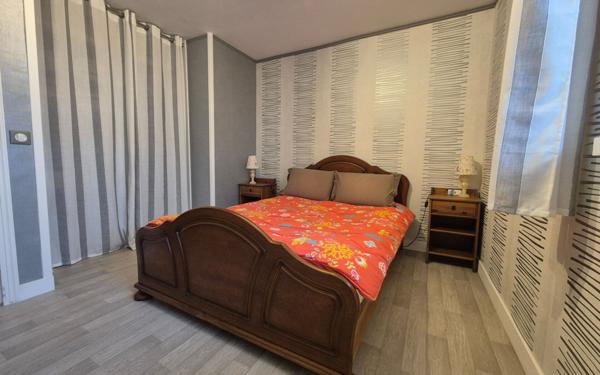 Maison à vendre    7 pièces •  Jouy-le-Châtel