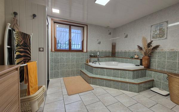 Maison à vendre    7 pièces •  Jouy-le-Châtel