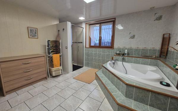 Maison à vendre    7 pièces •  Jouy-le-Châtel