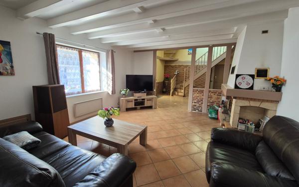 Maison à vendre    7 pièces •  Jouy-le-Châtel