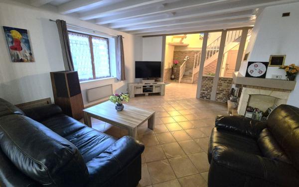 Maison à vendre    7 pièces •  Jouy-le-Châtel