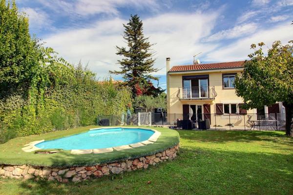 Maison Bouc Bel Air 5 pièce(s) 140.57 m2